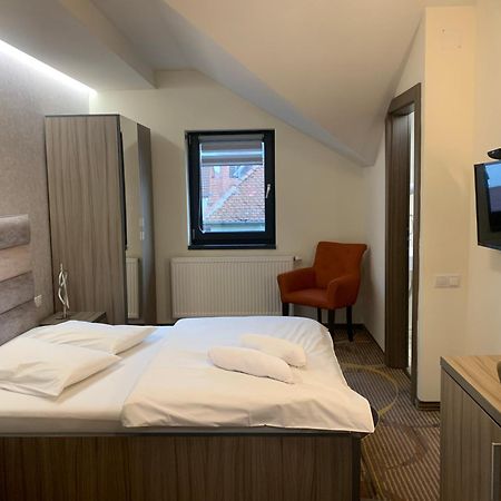 Stella Di Monte Hotel ซีบิว ภายนอก รูปภาพ