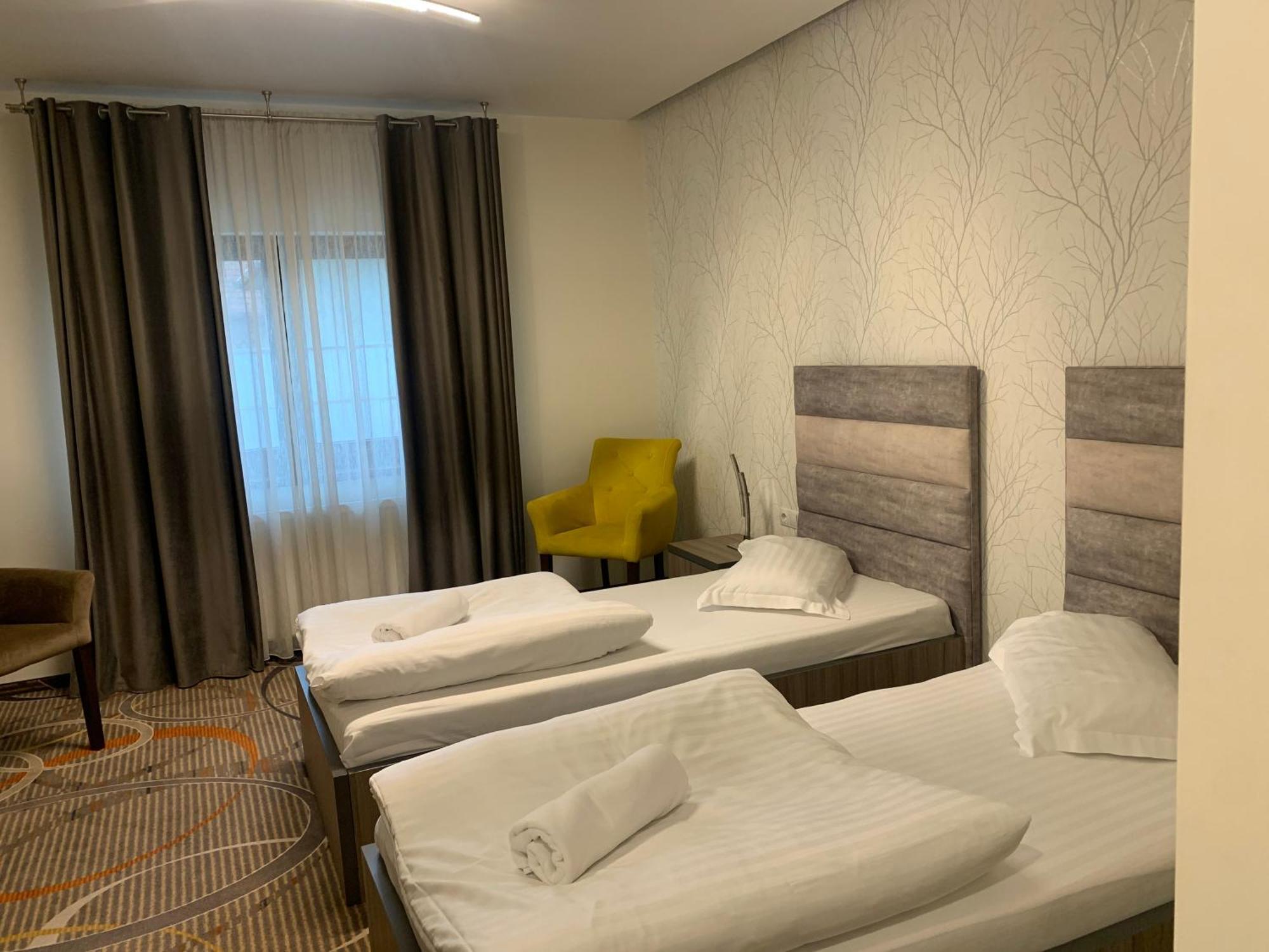 Stella Di Monte Hotel ซีบิว ภายนอก รูปภาพ
